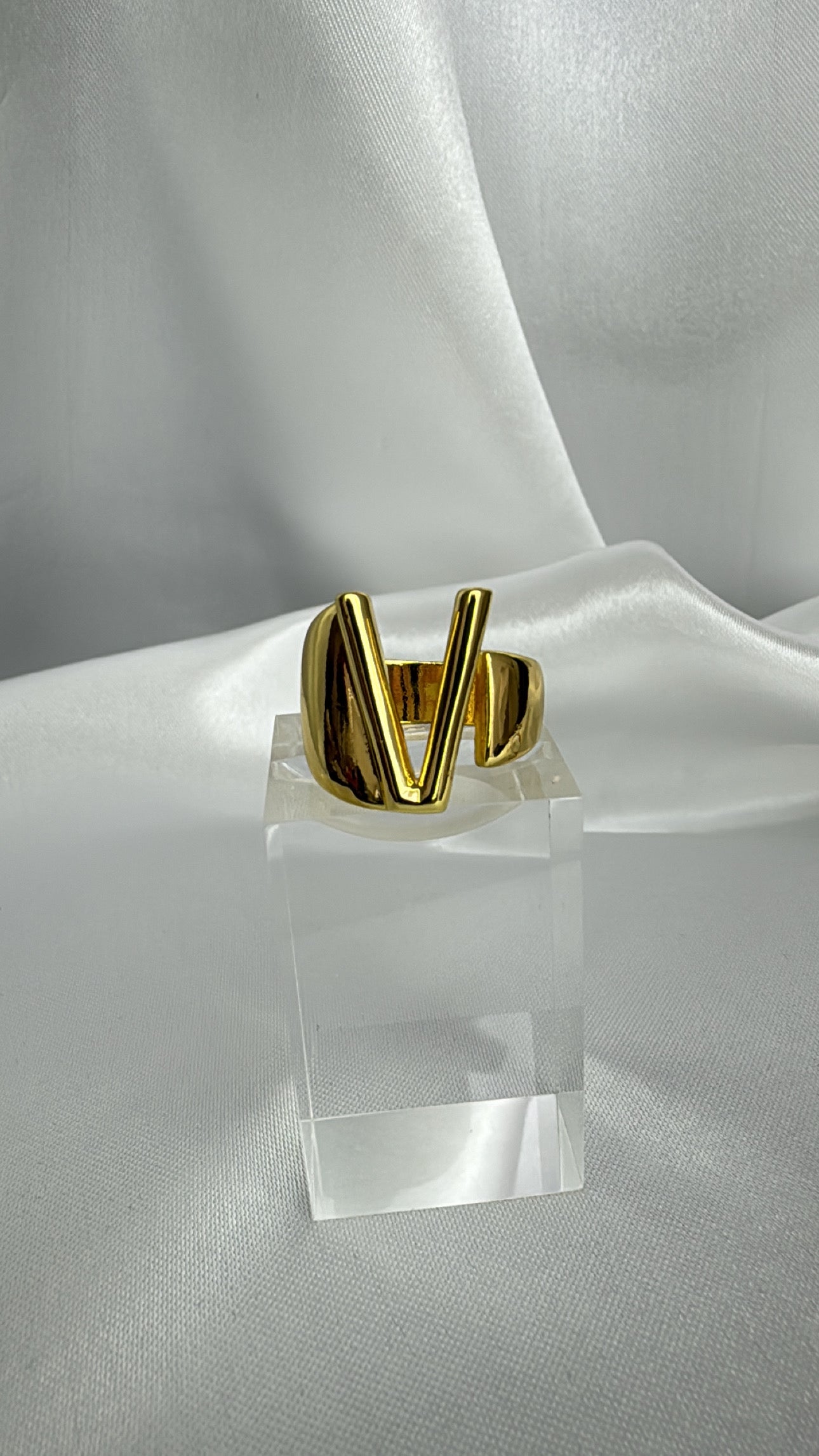 Anel V Regulável Dourado