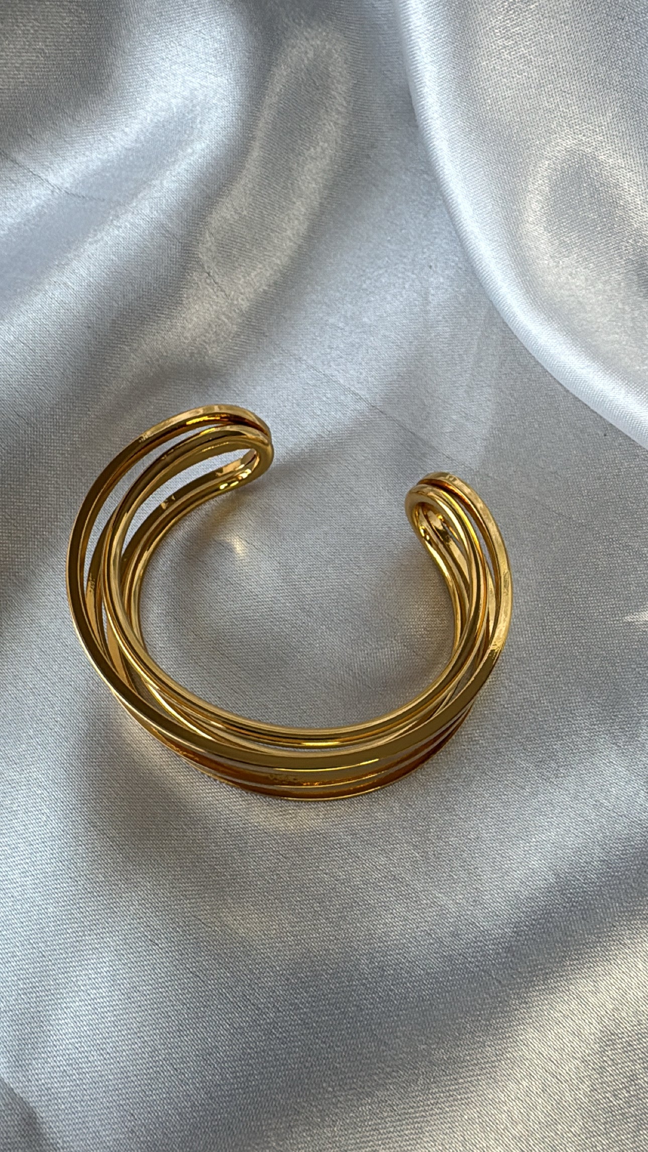 Bracelete múltiplos aros Dourado