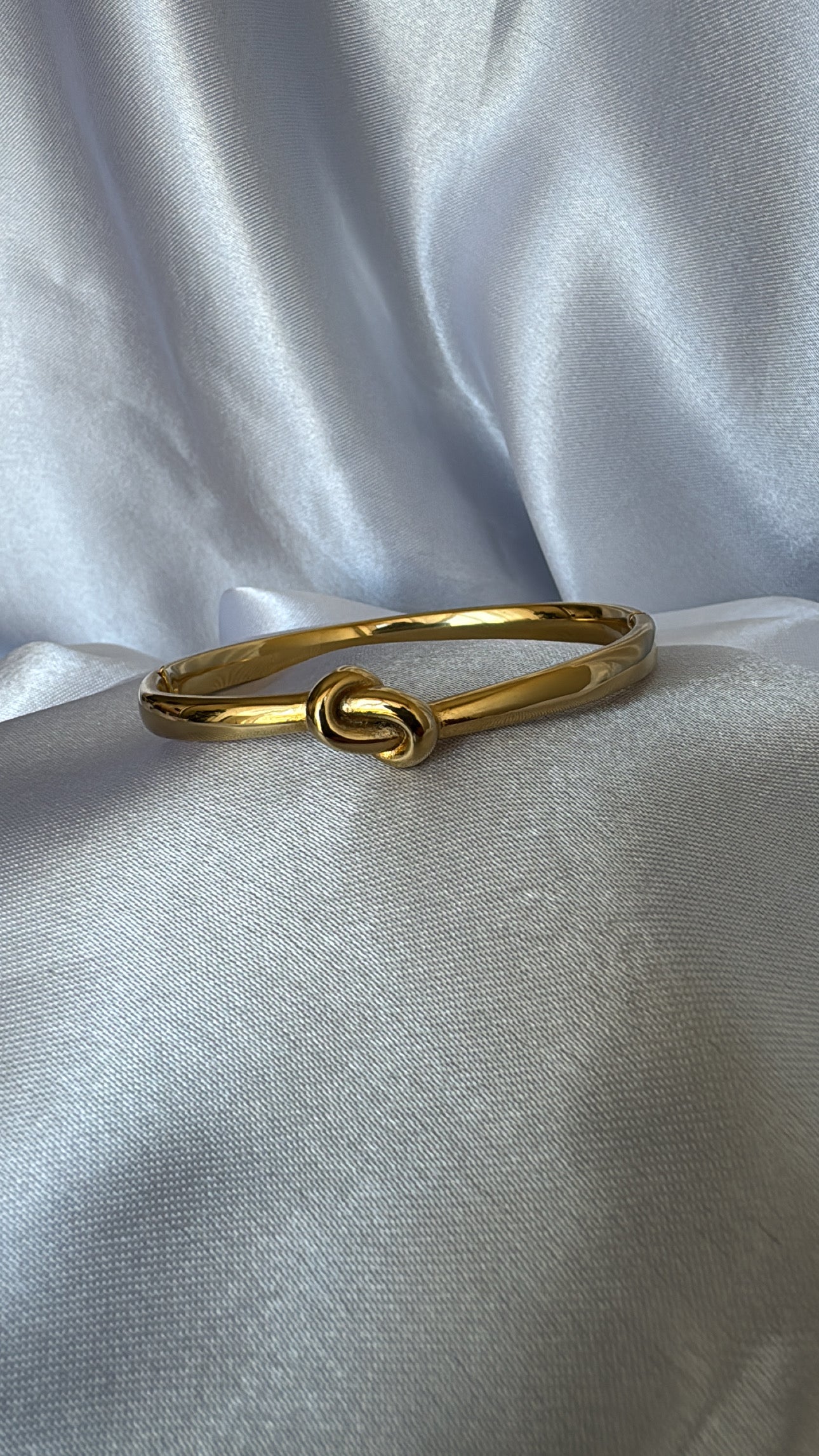 Bracelete Nó Dourado