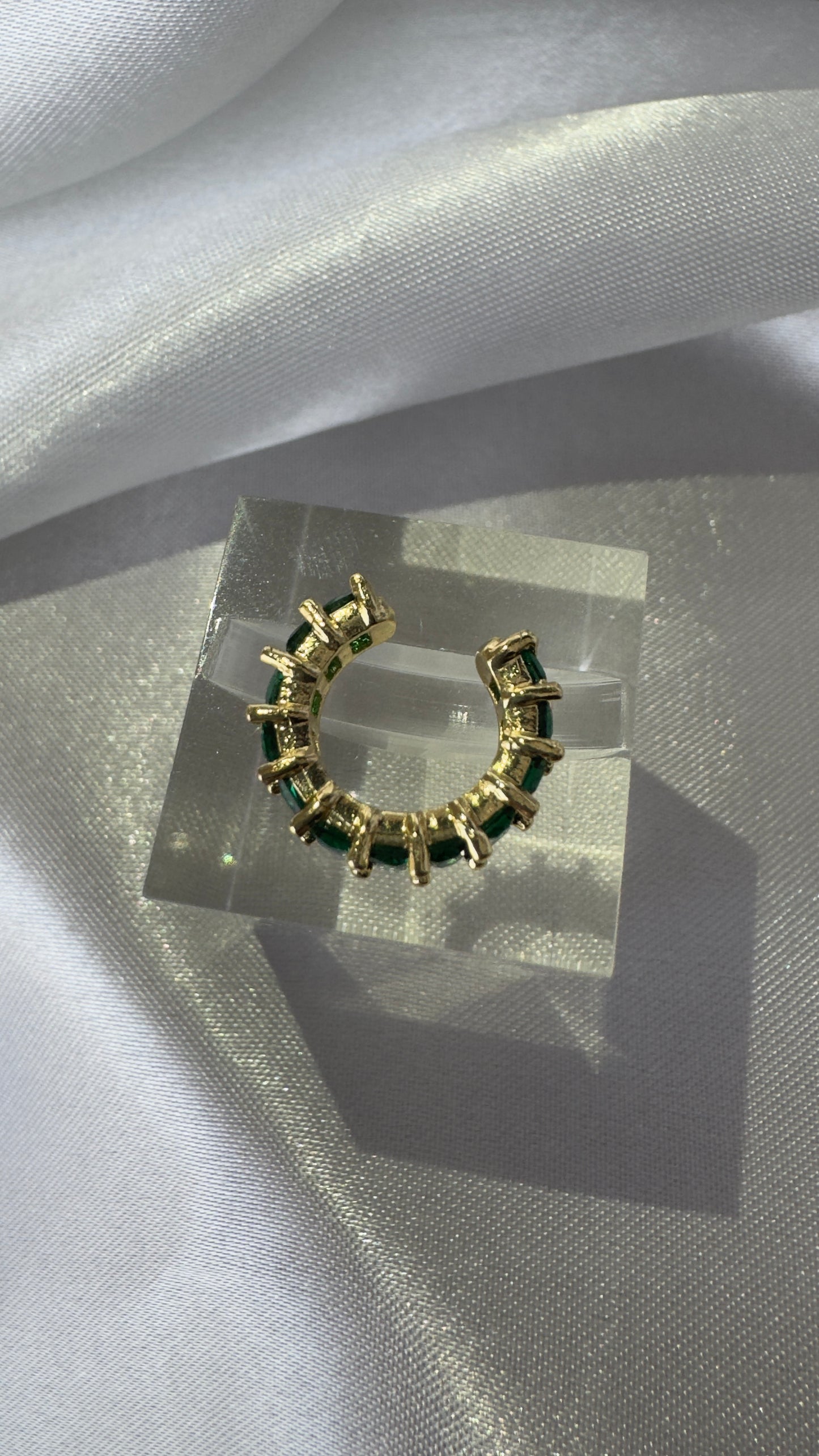 Piercing de Encaixe com Zircônias Verde Esmeralda