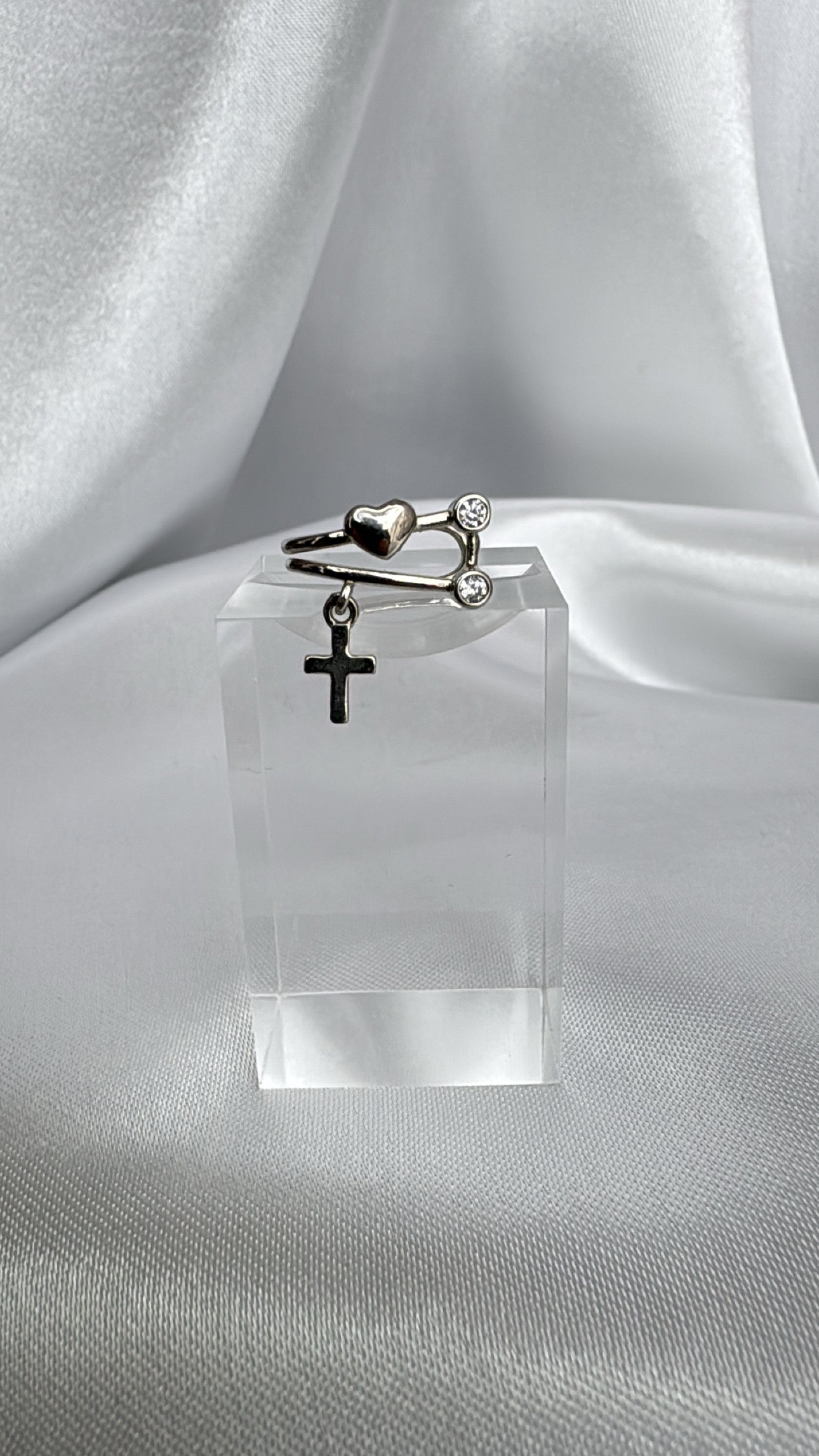 Piercing de encaixe com Cruz Prata