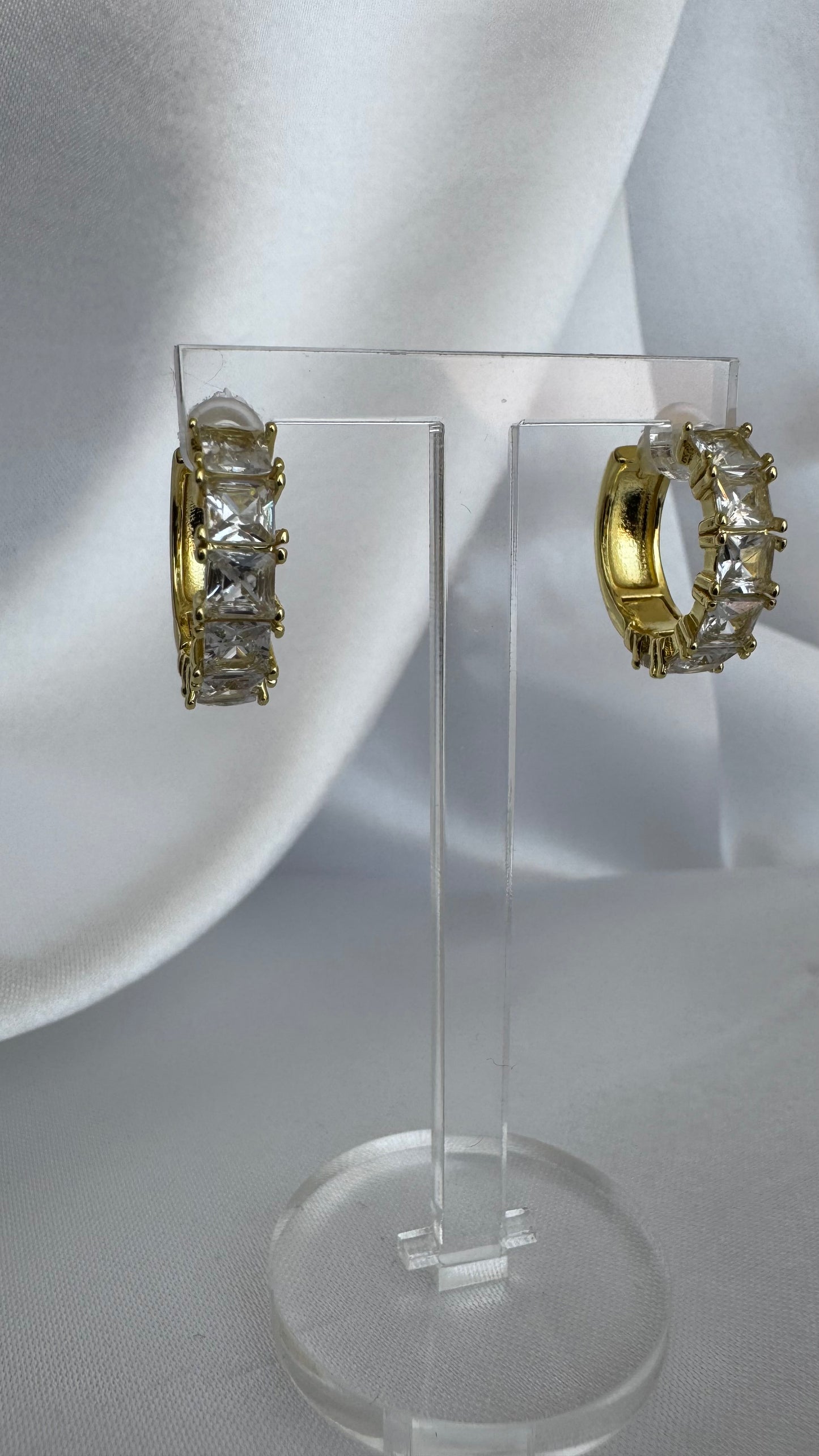 Argola Cravejada Cristal