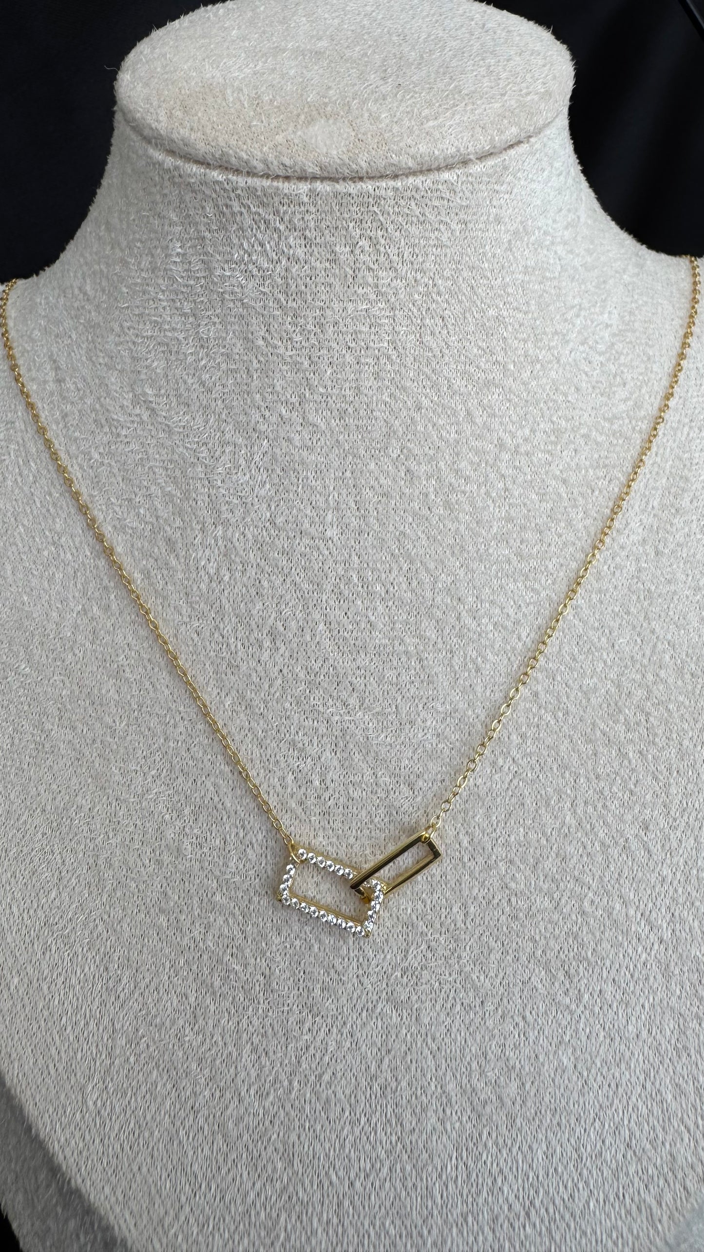 Colar Elos Retangulares com Zircônias 925