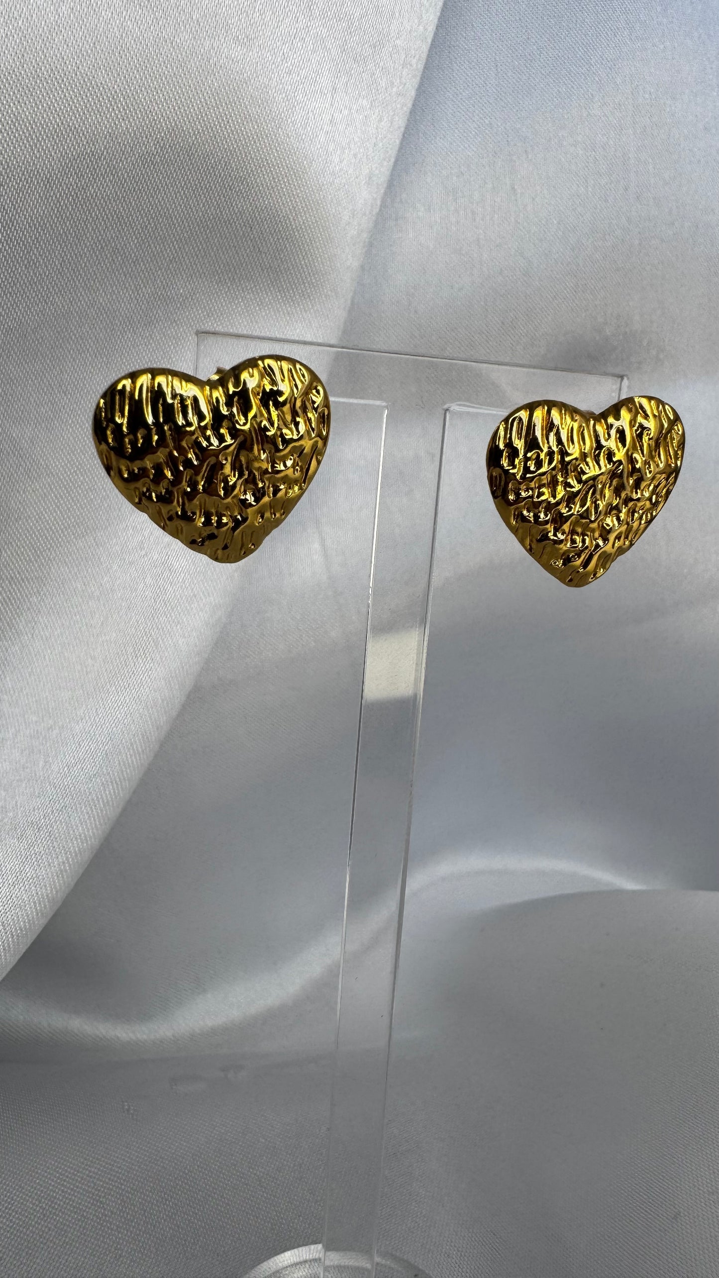 Brinco Coração Textura Riscas