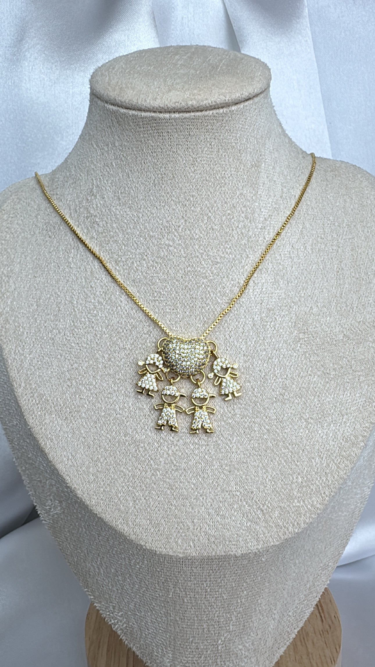 Colar 4 Filhos(a) Cravejados