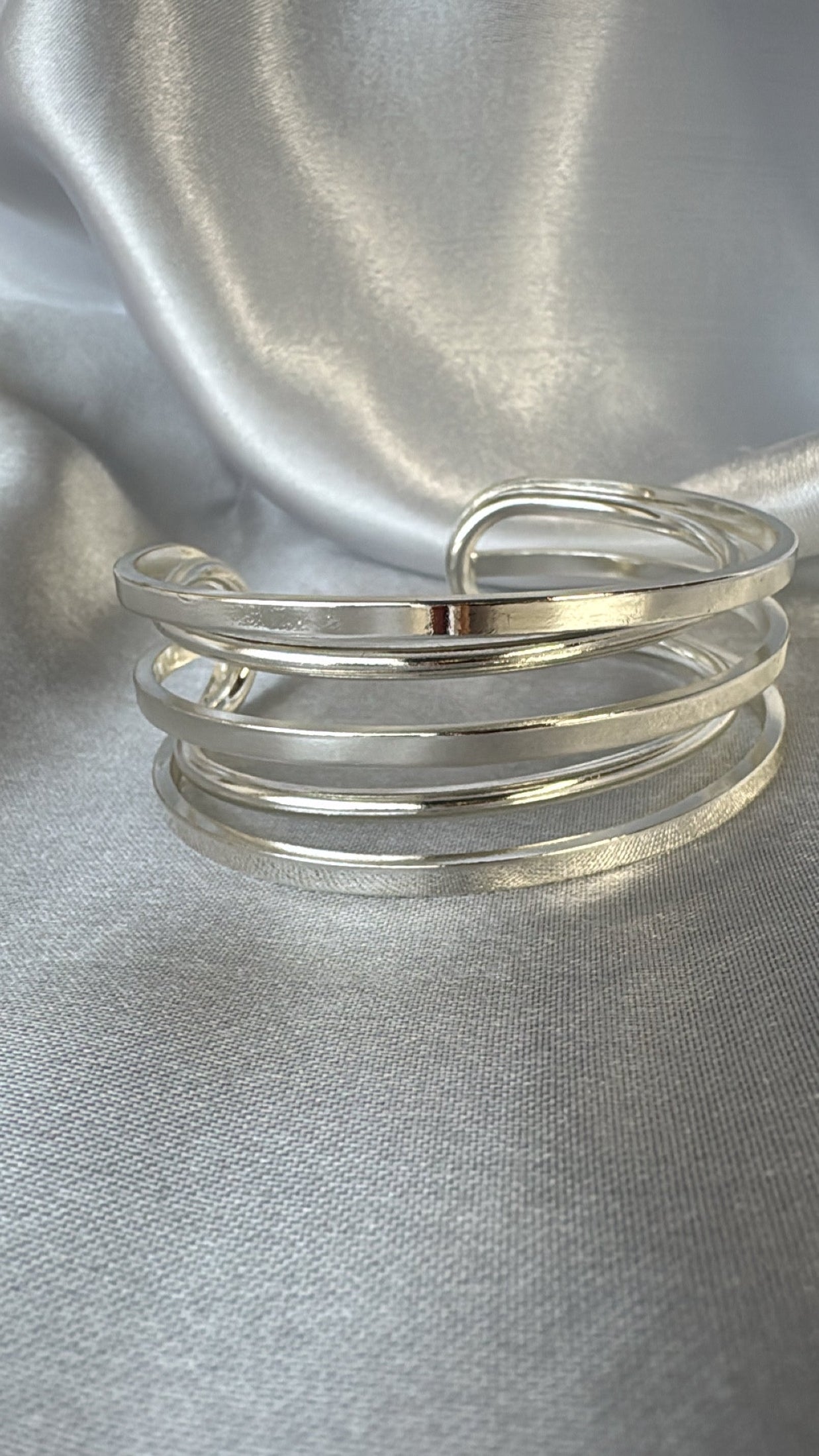 Bracelete múltiplos aros prata