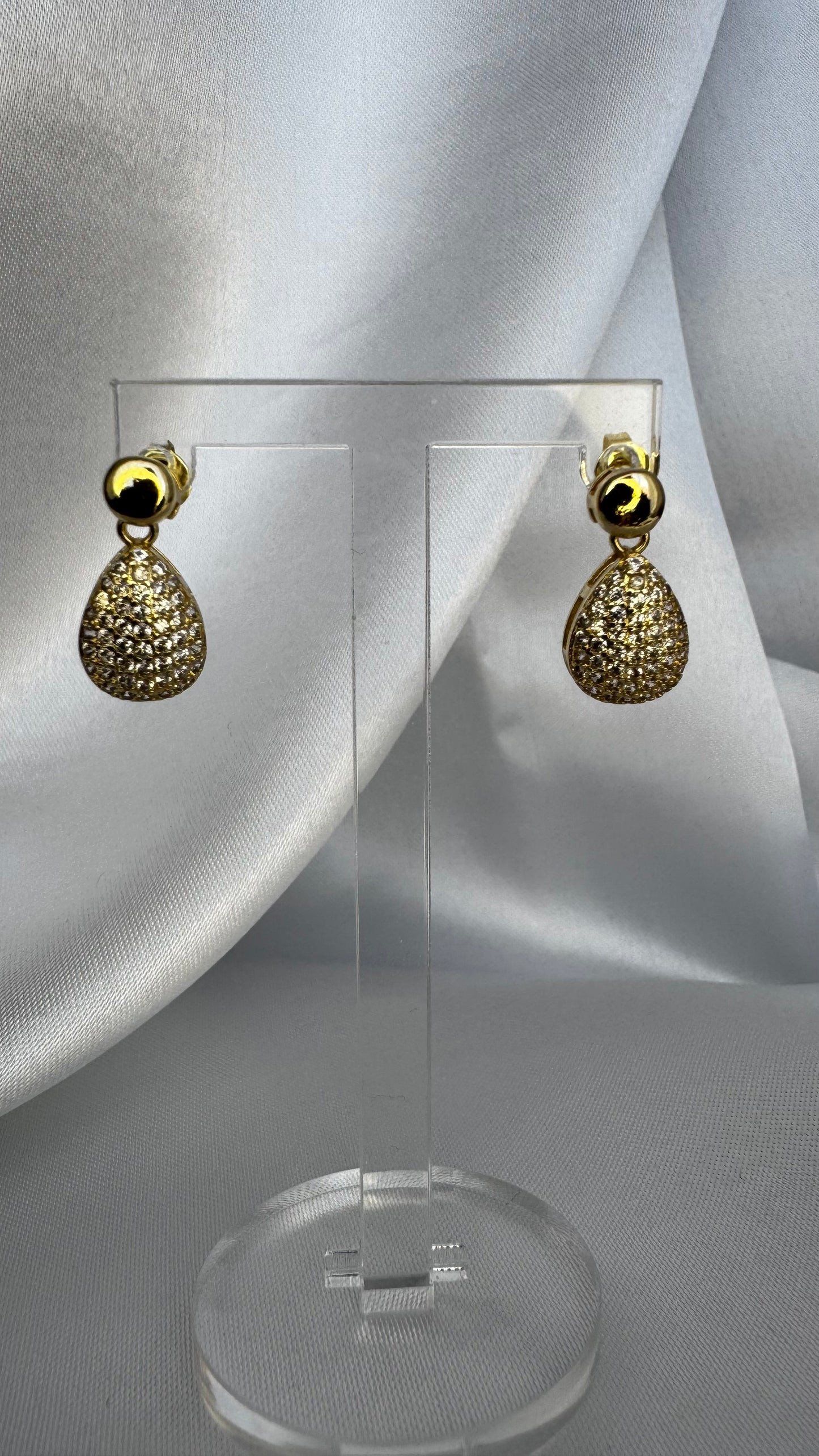 Brinco Gota Cravejada