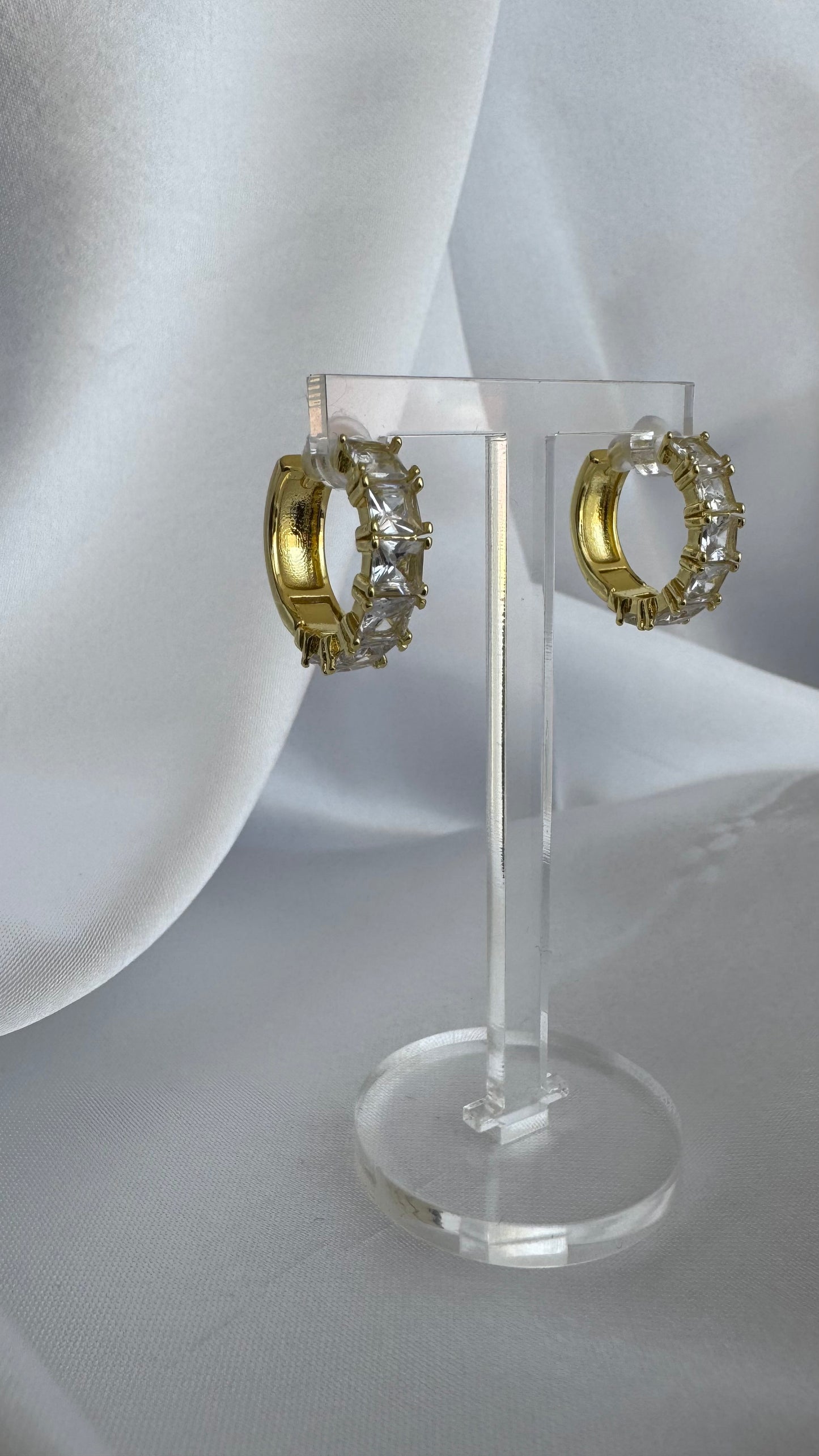 Argola Cravejada Cristal