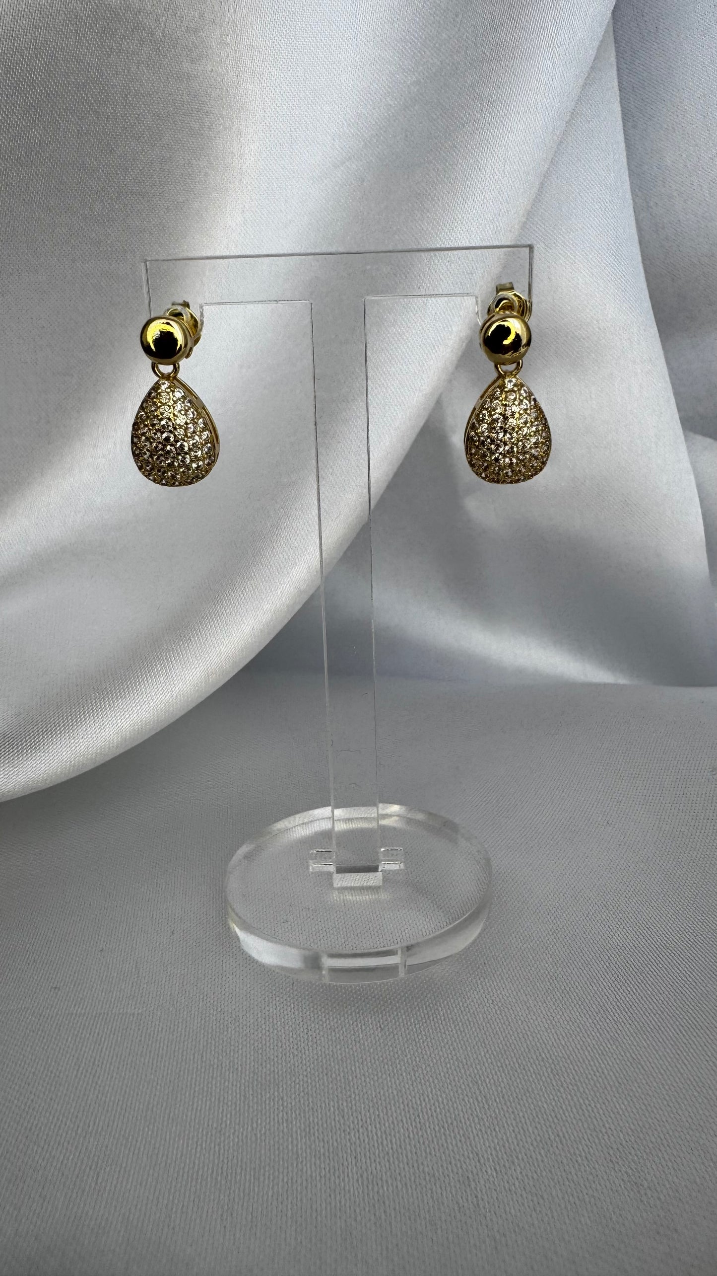 Brinco Gota Cravejada