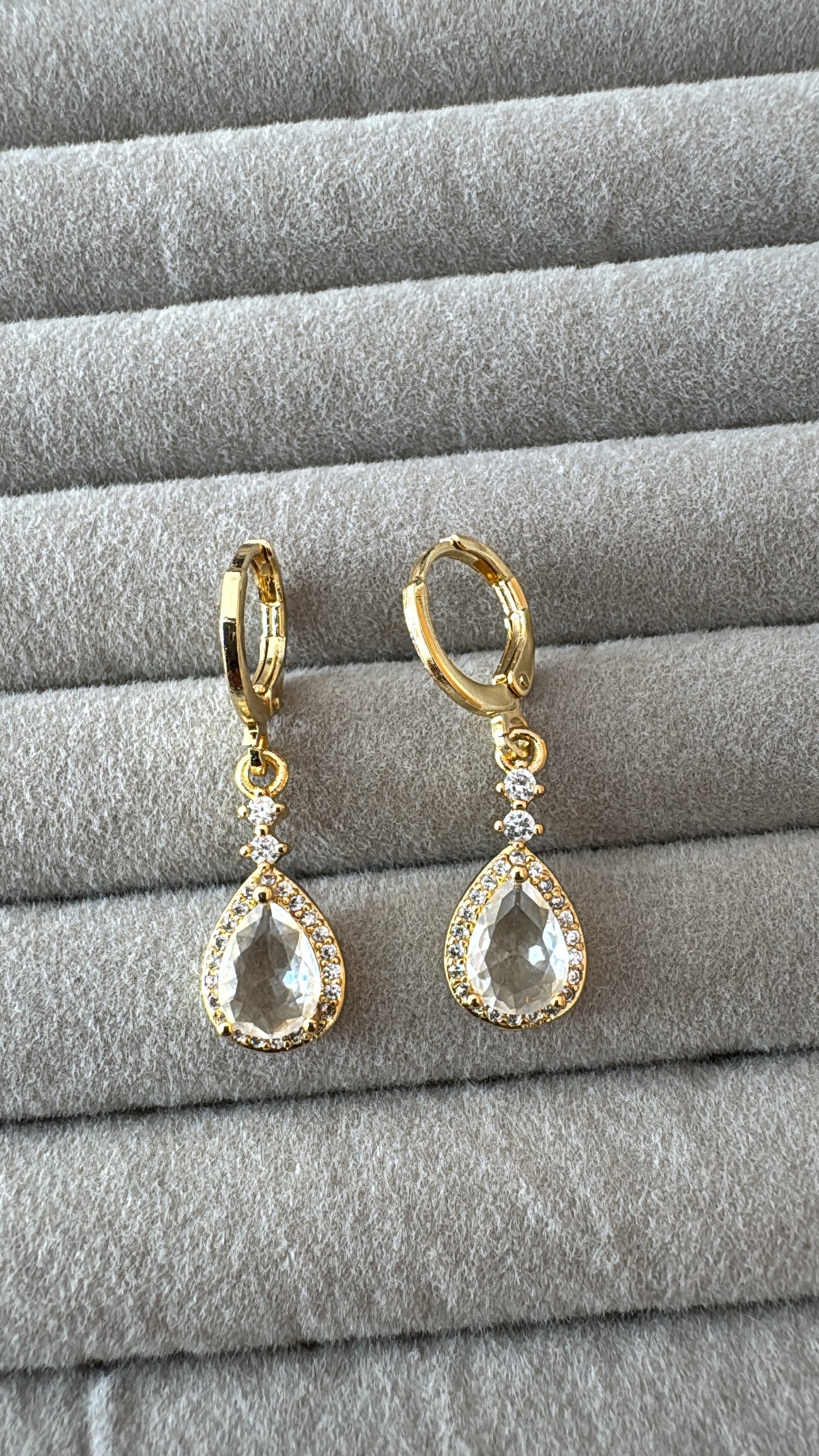 Brinco Argola com Gota Cristal