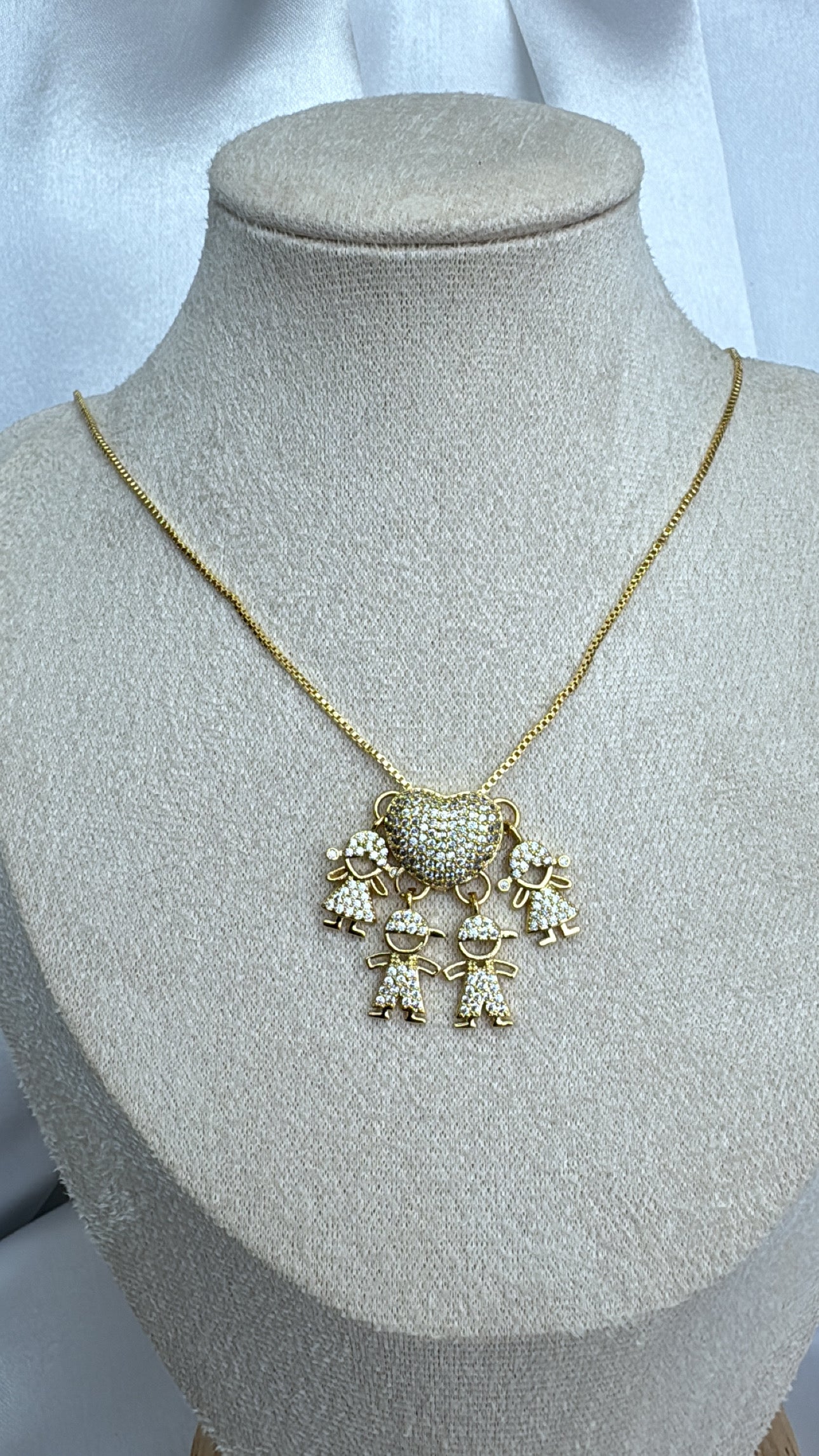 Colar 4 Filhos(a) Cravejados