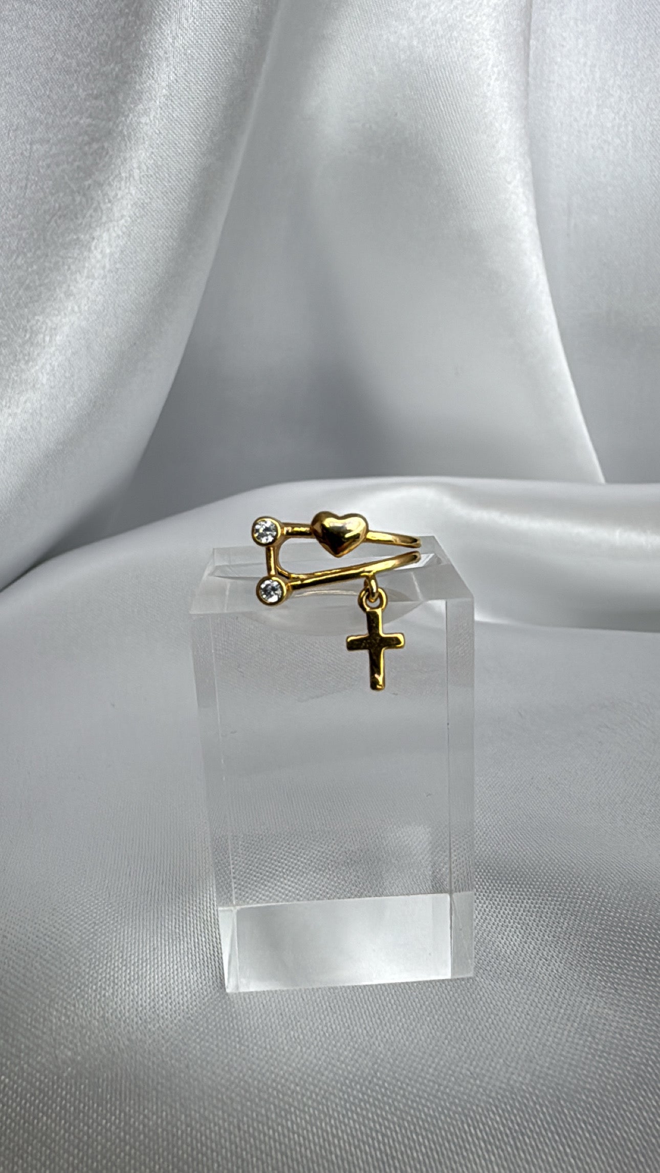 Piercing de Encaixe Dourado com Cruz