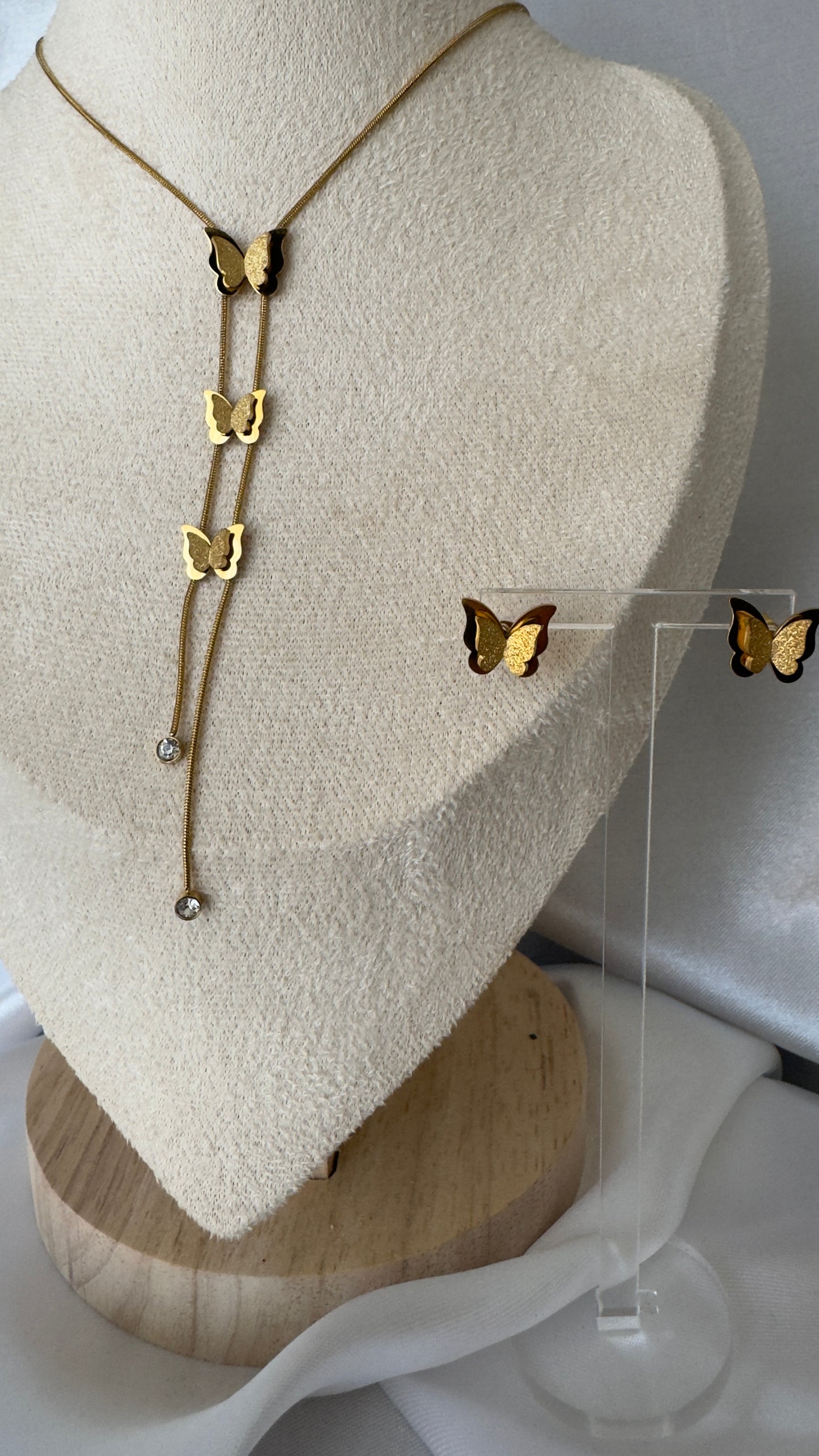 Conjunto Borboleta em Aço Dourado