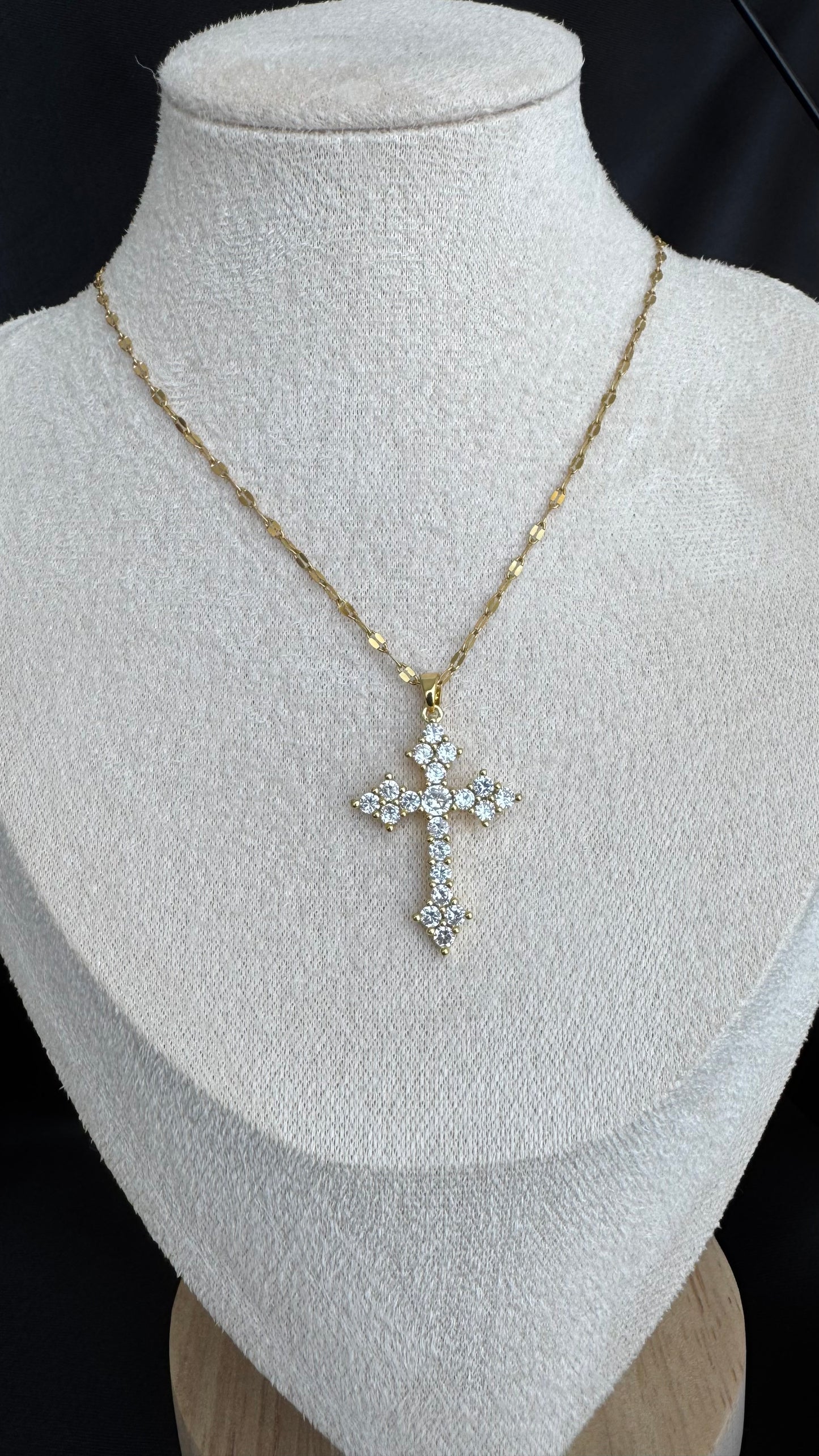 Colar Cruz Cravejada Aço